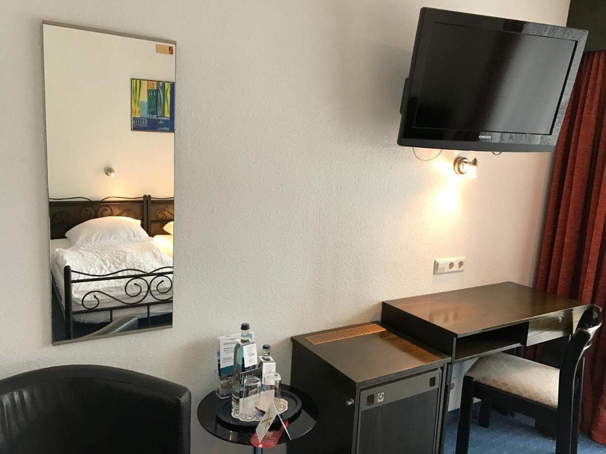 Hotel Rheinlust บอพพาร์ด ภายนอก รูปภาพ
