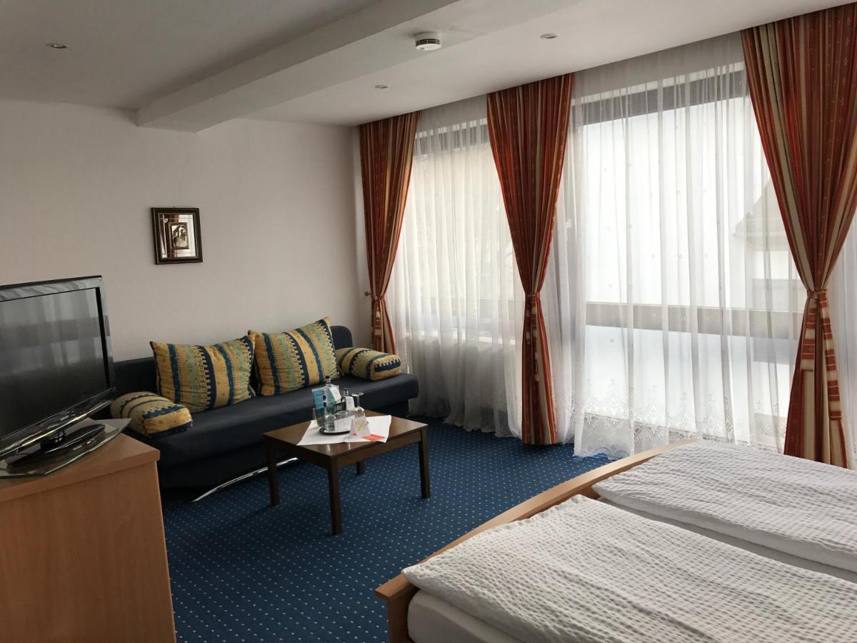 Hotel Rheinlust บอพพาร์ด ภายนอก รูปภาพ