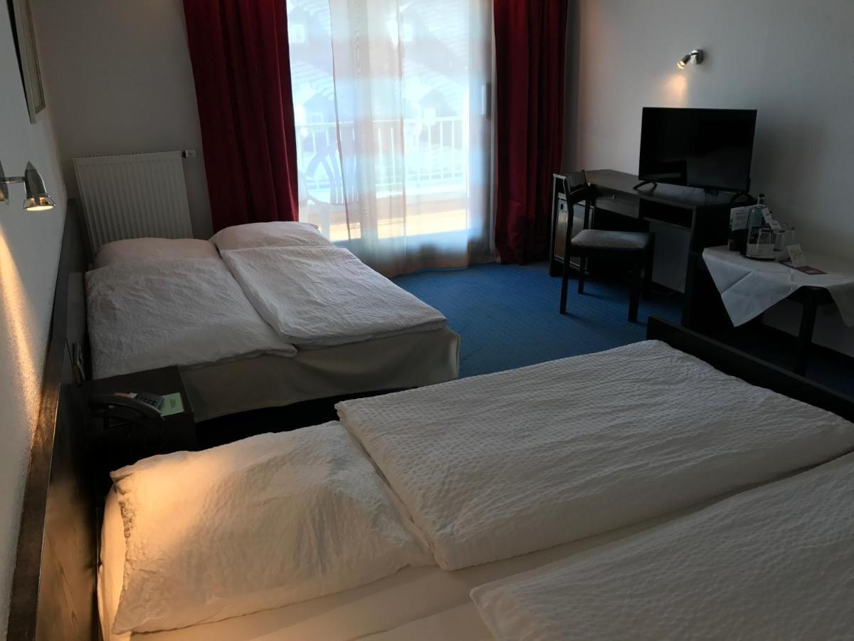 Hotel Rheinlust บอพพาร์ด ภายนอก รูปภาพ