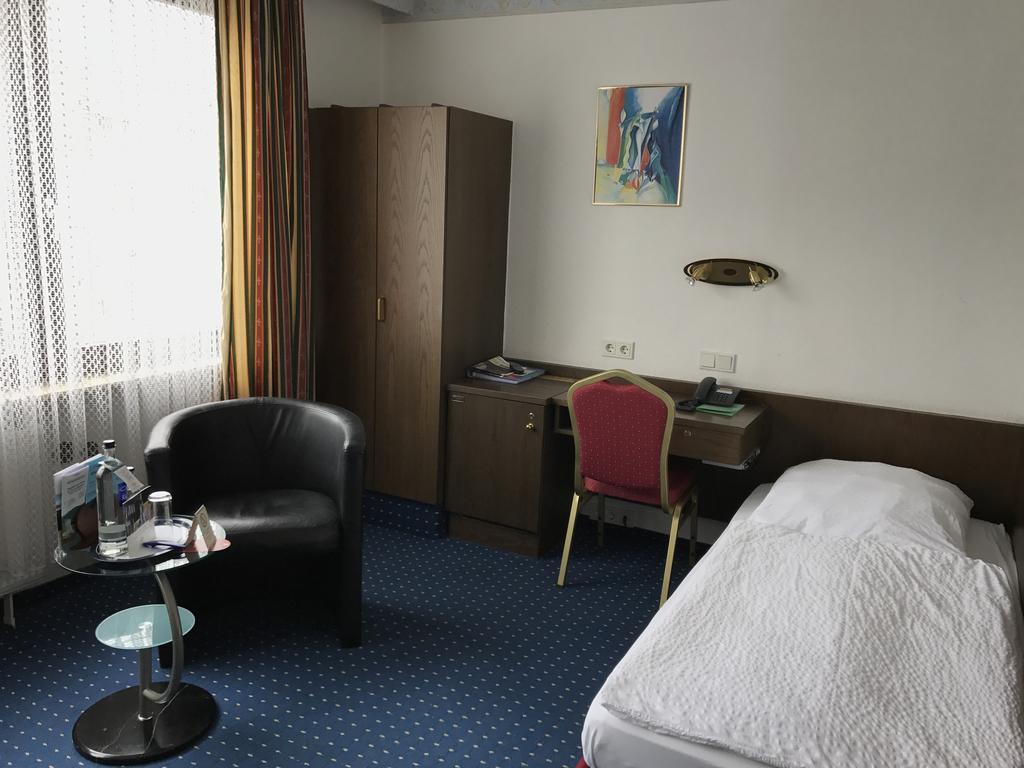 Hotel Rheinlust บอพพาร์ด ภายนอก รูปภาพ